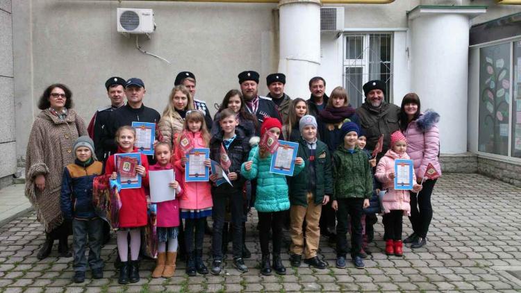 Казаки Крымского ОКО подвели итоги конкурса детского рисунка