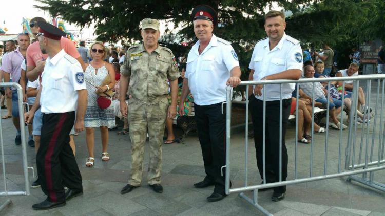 Участие казаков Крымского ОКО на Дне города Ялты
