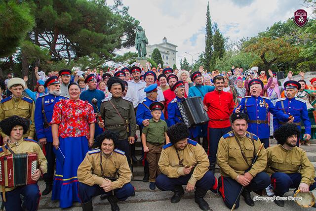 В Крыму проходит казачий фестиваль «Крымские тулумбасы»